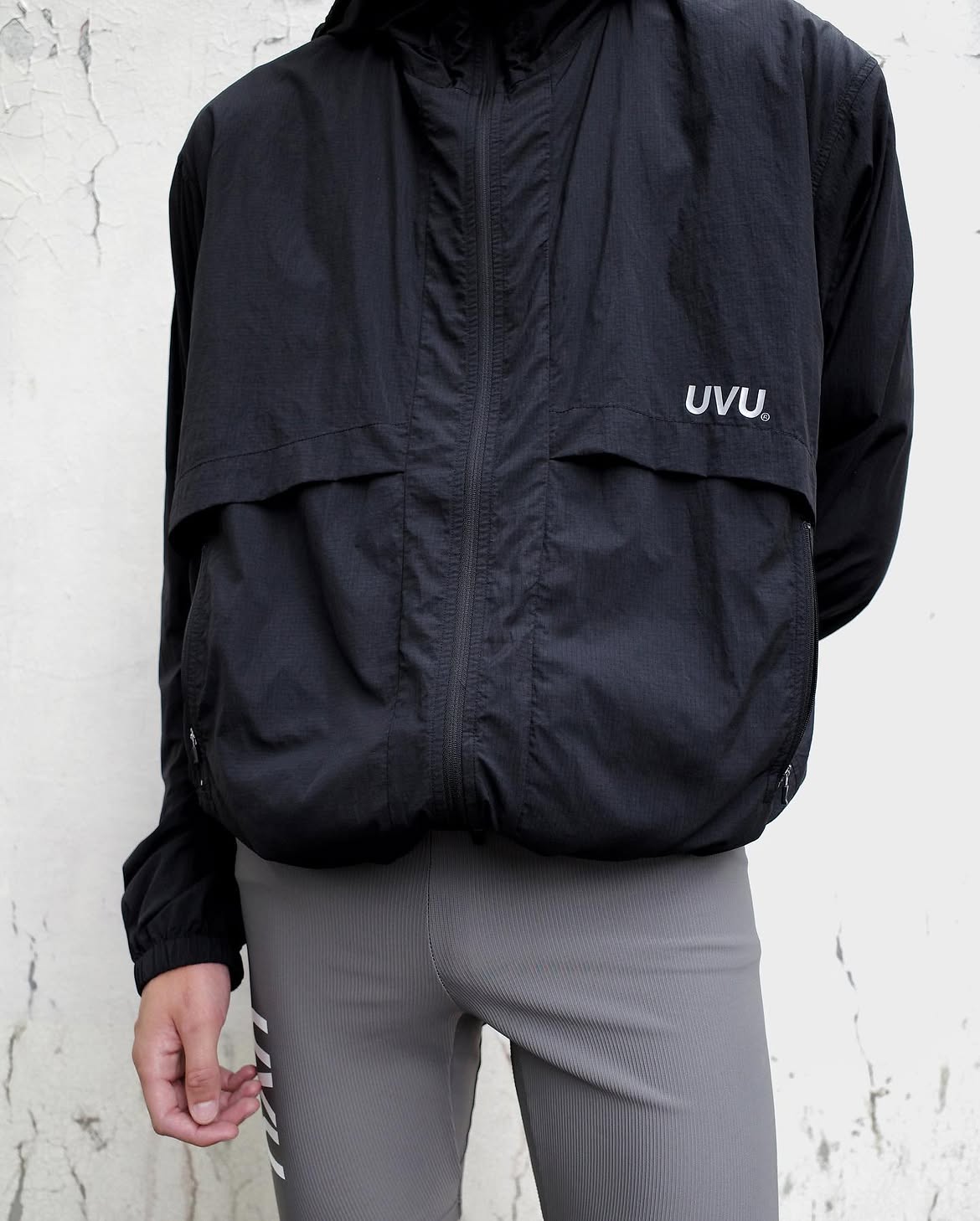 ULTRALIGHT WINDBREAKER